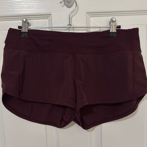 Women's Lululemon Speed Shorts Size 6 Burgundy Shorts 2.5”